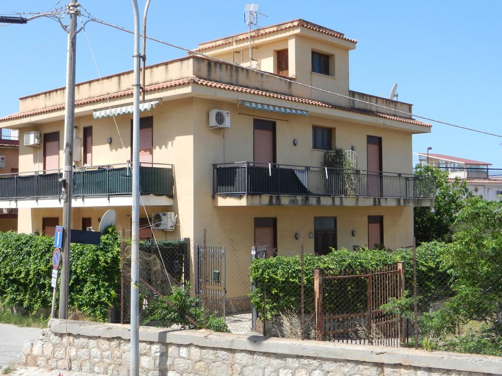 Leonardo Apartman Capaci Kültér fotó